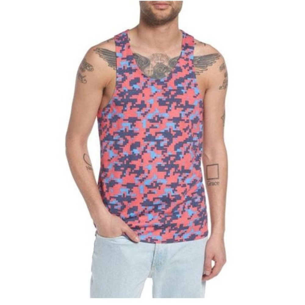 The Rail Tank Top Size L Pink Digital Camo